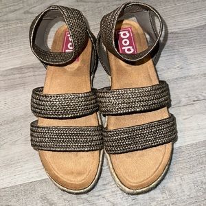 Woman’s Sandals